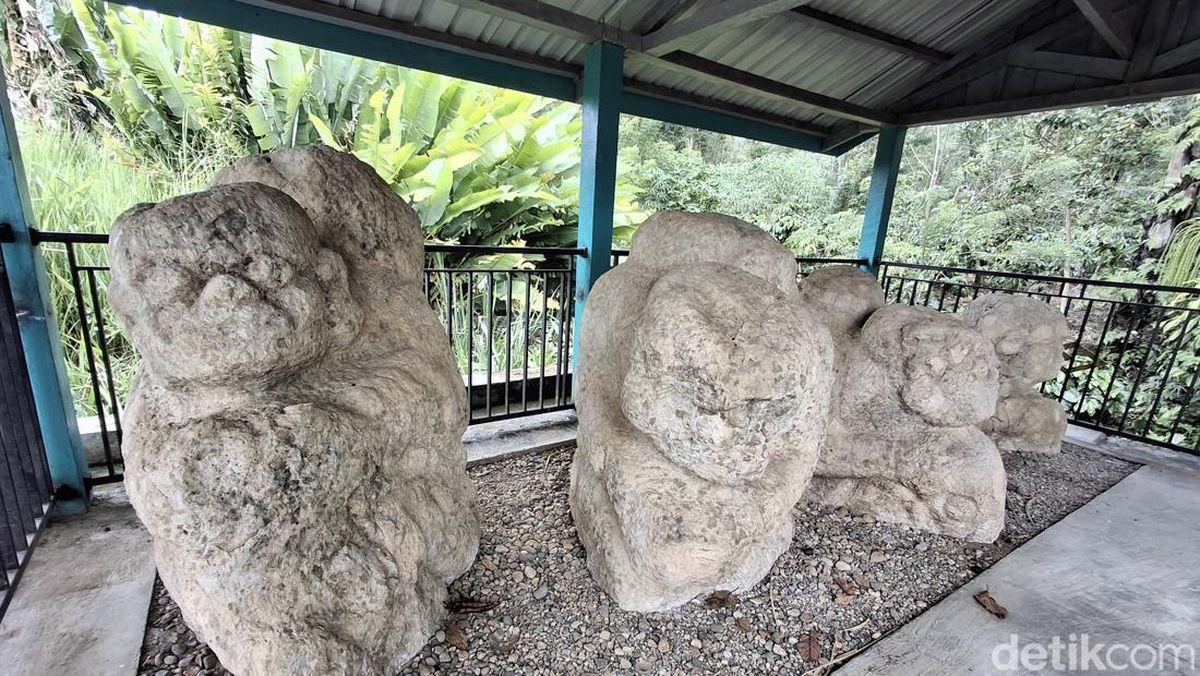 Batu Megalitikum Cawang Baru